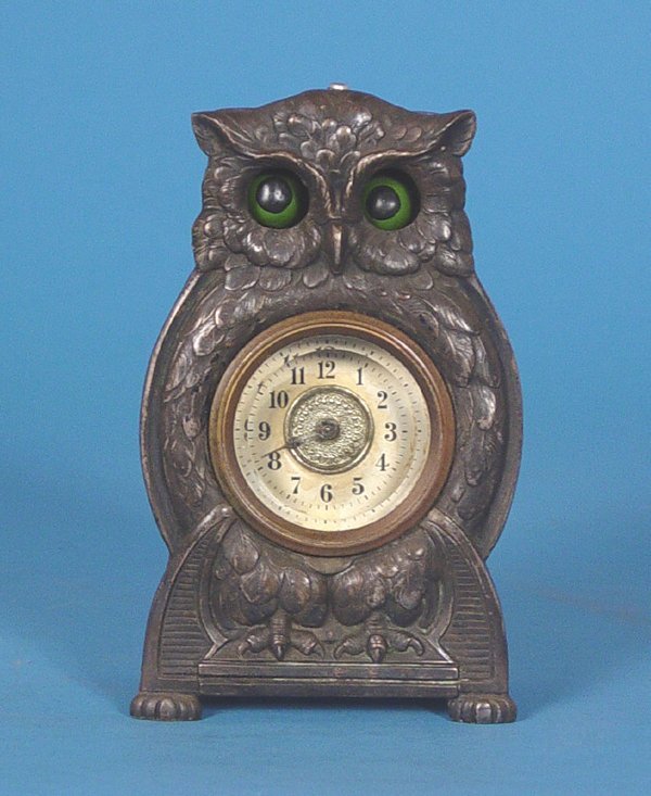 German Animated Owl Moving Eye Novelty Clock