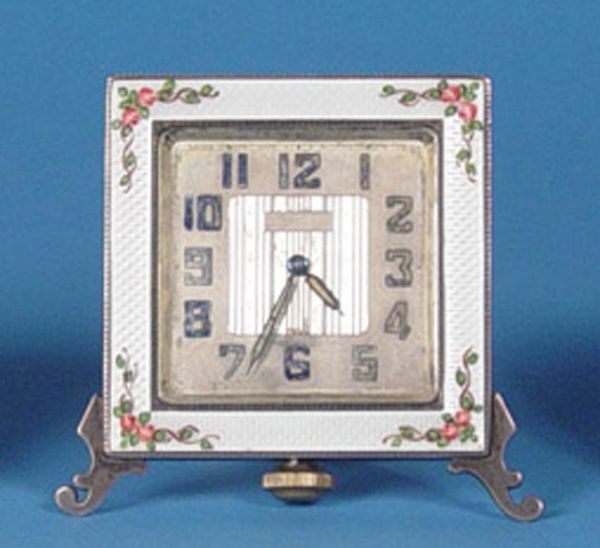 Waltham Pearl Guilloche Enamel Strut Clock
