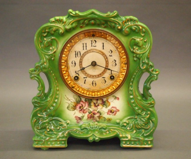 China shelf clock