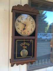 New Haven Clock Co. Country Store Regulator Clock