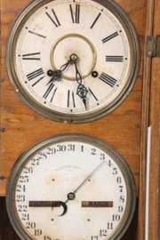 Waterbury Double Dial Calendar Clock