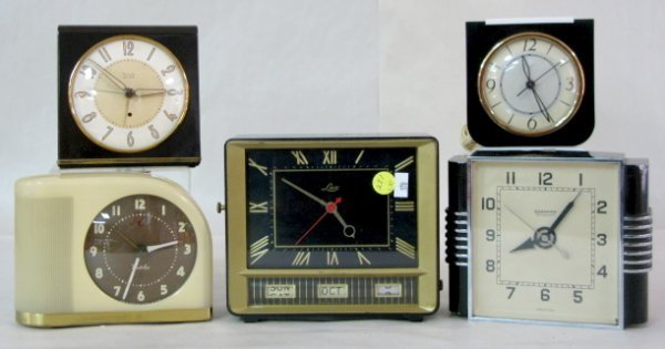 5 Vintage Electric Clocks