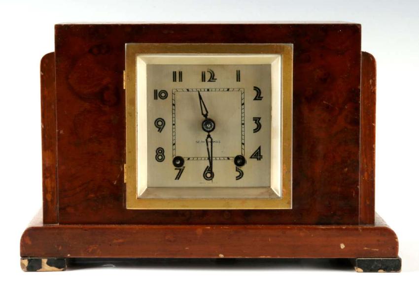 A SETH THOMAS ART DECO SERIES 120 CLOCK