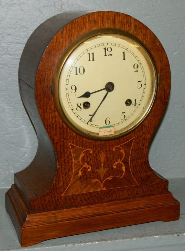 New Haven fleur-de-lis 8 day mantle clock.