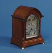 Winterhalder Hofmeier Oak Mini Bracket Clock