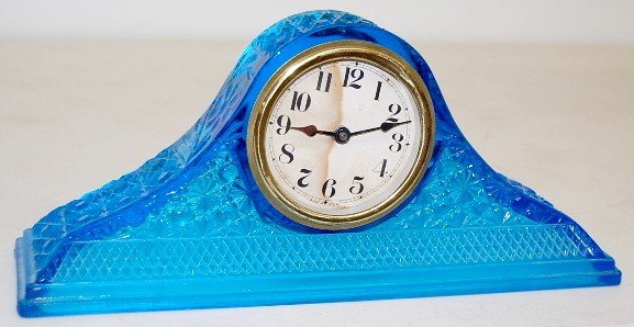 Blue Daisy & Button Pattern Glass Mantle Clock