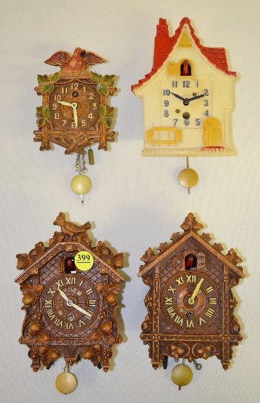 3 Lux and 1 Keebler Pendulette Clocks