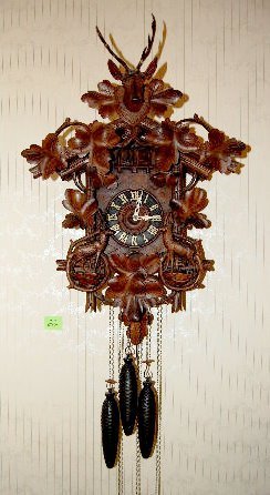 Black Forest Cuckoo Clock w/Carved Deer