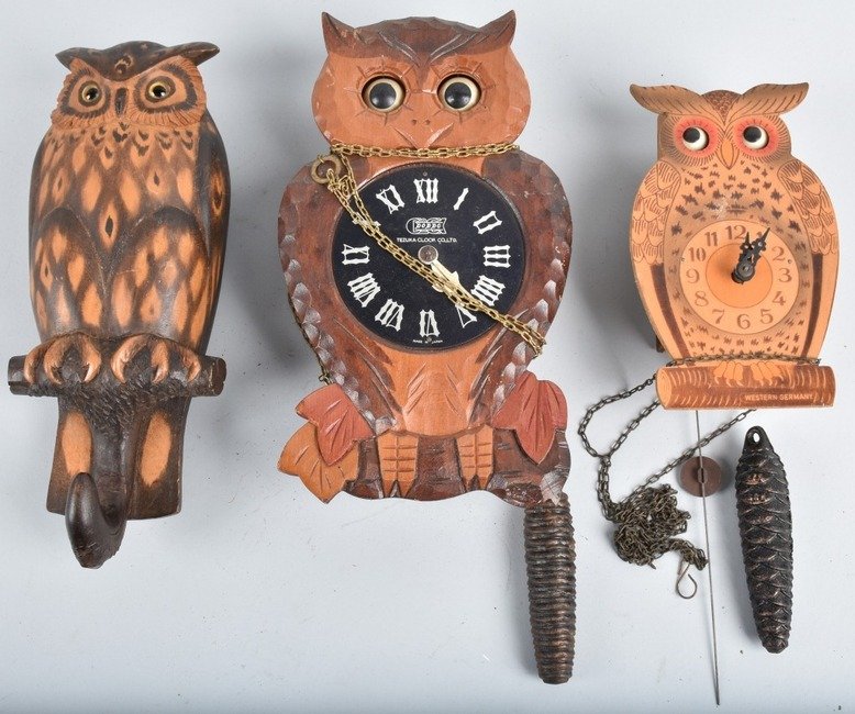 2-BLINKING EYE OWL NOVELTY CLOCKS and MORE