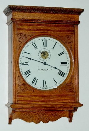 Oak Self Winding Gallery Clock
