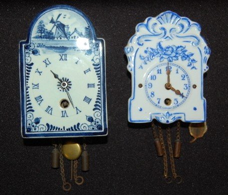 2 Blue and White China Pendulette Clocks