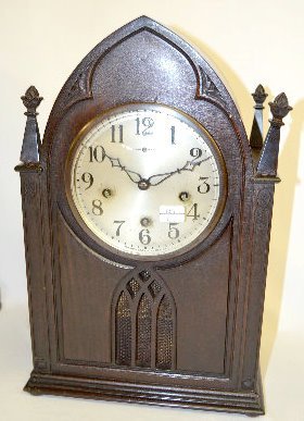 New Haven “Abbey” WMC Chiming Mantel Clock