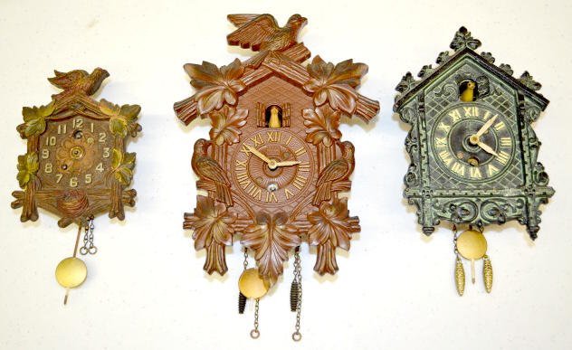 1 Keebler & 2 Lux Mini Hanging Cuckoo Clocks