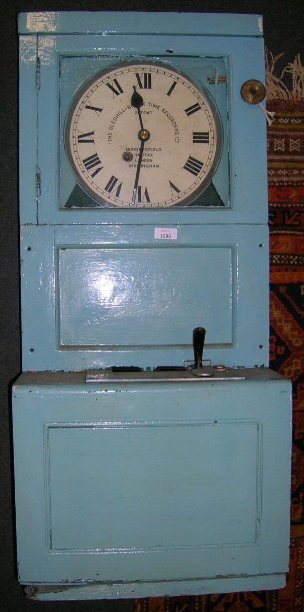 A GLEDHILL BROOK TIME RECORDING CLOCK