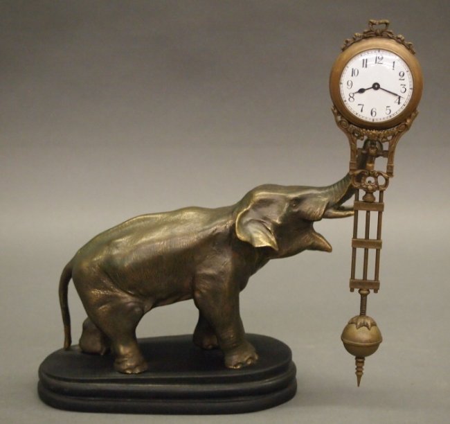 Elephant Swinger clock