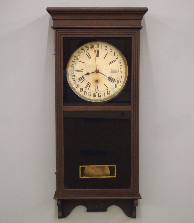 Sessions No. 1 Store Regulator clock