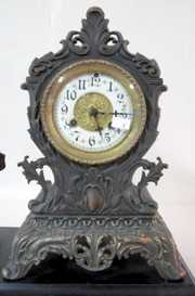 Waterbury Vassar Statue Clock