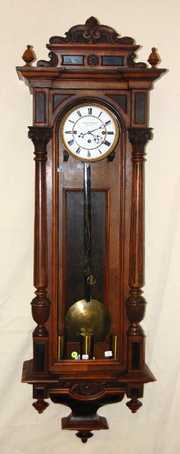Julius Höpfner in Budapest 3 Wt. Walnut Clock