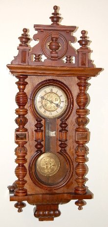 German Spring Wound Keyhole Clock