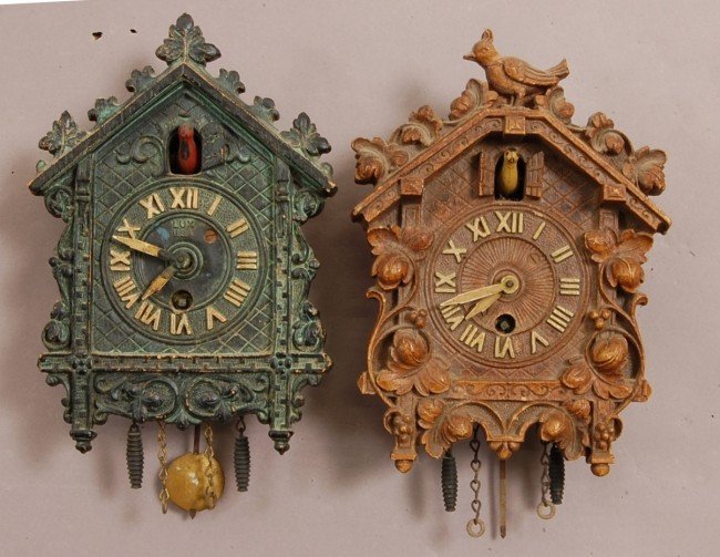 2 Lux Novelty Coo Coo Clocks