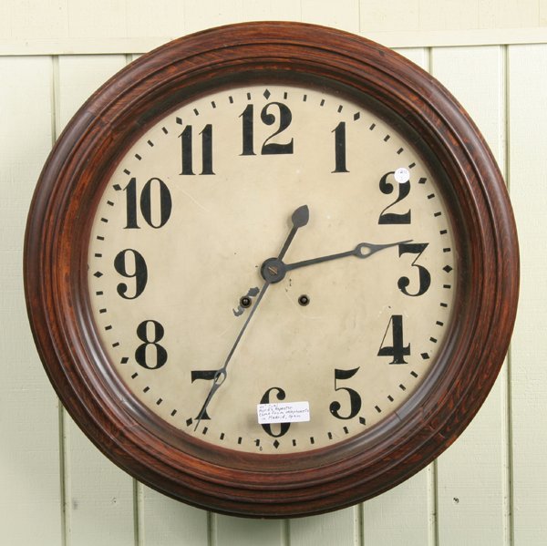 Large 26″ diameter round wall clock