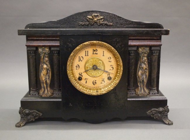 Black mantle clock