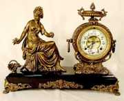 New Haven Statue Table Clock