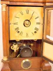 Seth Thomas Shelf Clock w/ Alarm in Rosewood