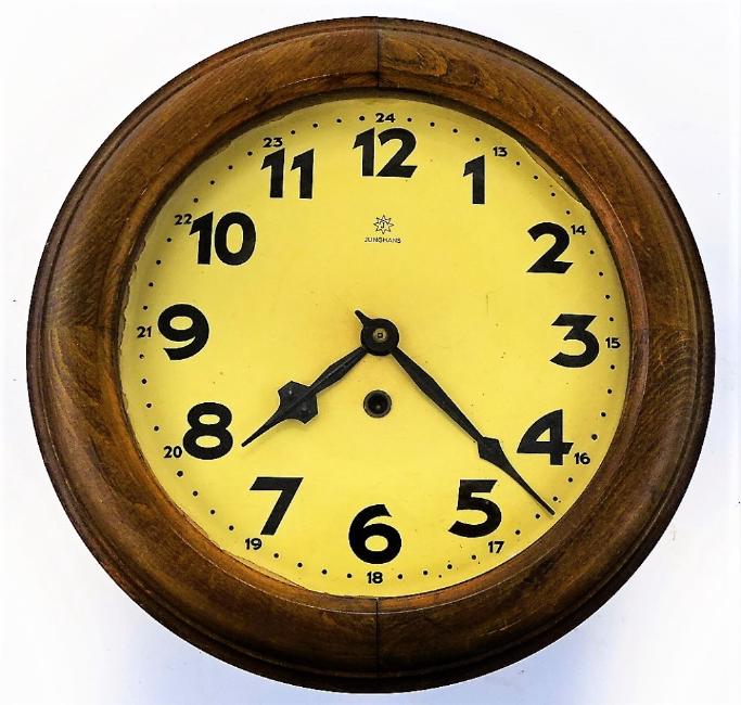 ANTIQUE JUNGHANS OAK CASE 8 DAY WALL CLOCK