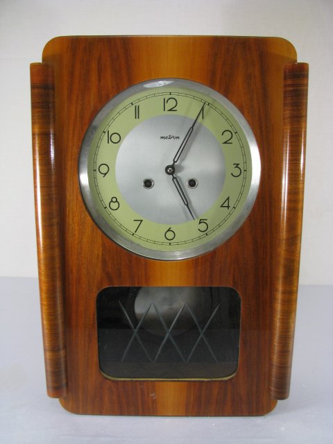 EUROPEAN ART DECO STYLE WALL CLOCK