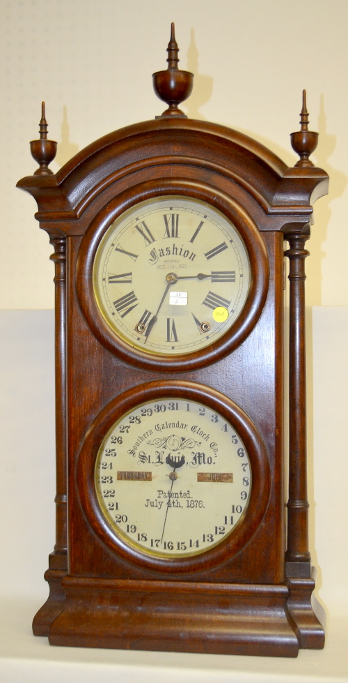 Antique Southern Calendar Co. Fashion Clock