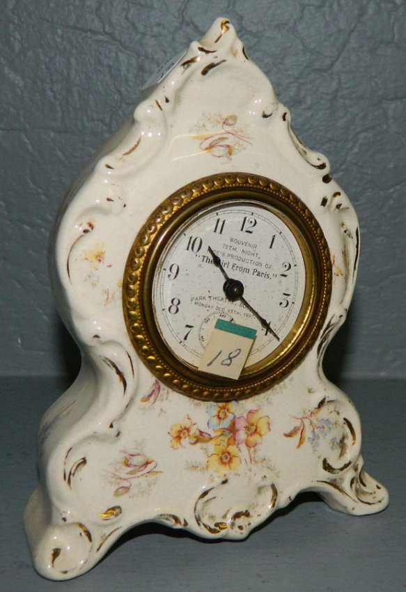 1 day commemorative ceramic case clock.