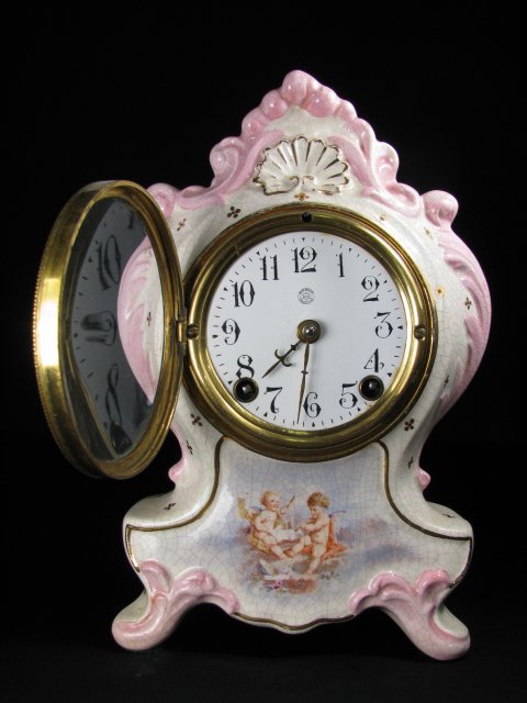 VINTAGE PORCELAIN FRENCH PUTTI CHERUB MANTLE CLOCK