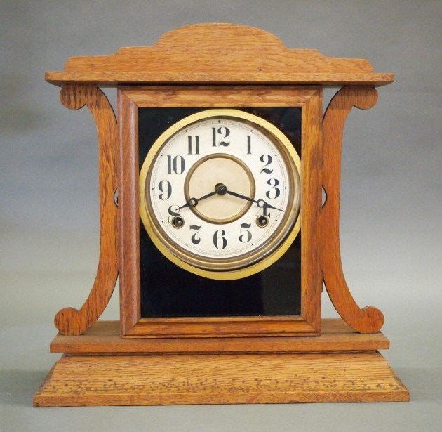 Ingraham shelf clock