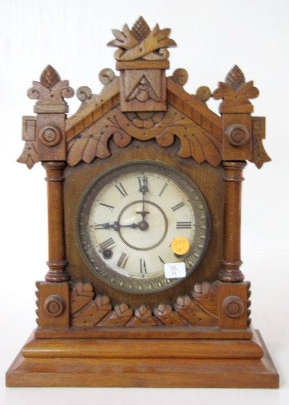 Oak Cabinet Clock w/Fancy Crest