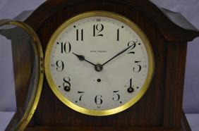 Antique Seth Thomas “Roy” Mantel Clock. Wood case w/