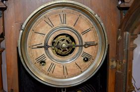 Antique Ingraham Kitchen Clock. Walnut case with