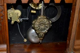Antique Ingraham Kitchen Mantel Clock. Oak case with
