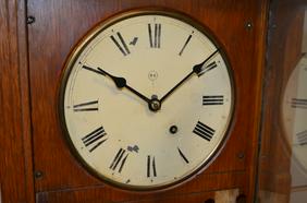 Seth Thomas Oak “Queen Anne” Regulator. T/O, signed 8″