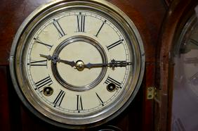 Antique Ash Wood “Oregon” Kitchen Clock. Mirrorside,