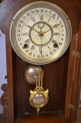 Antique Gilbert “Parisian” Mantel Clock. Beautiful