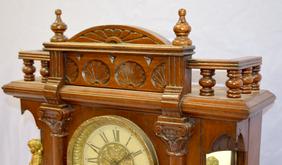 Antique Kroeber “Cabinet No. 59” Clock. Nice walnut