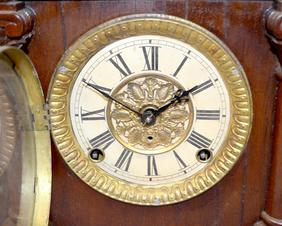 Antique Kroeber “Cabinet No. 59” Clock. Nice walnut