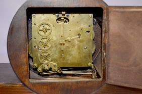 Antique Tambour Chime Clock. Venneer case with 5