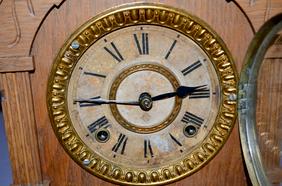 Antique Gilbert Kitchen Mantel Clock “Leopard”. Walnut