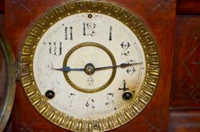 Antique Seth Thomas Oak Case Mantel Clock. Polished oak