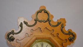 Antique Seth Thomas Oak Mantle Clock. Oak case with