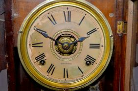 Seth Thomas Kitchen Clock. Cathedral bell, 6″ dial,