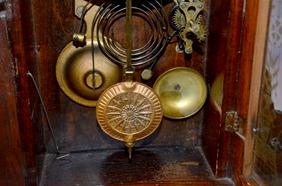 Seth Thomas Kitchen Clock. Cathedral bell, 6″ dial,