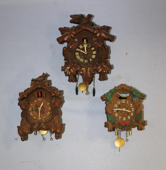 Lot of (3) Lux & Keebler Pendulette Wall Clocks